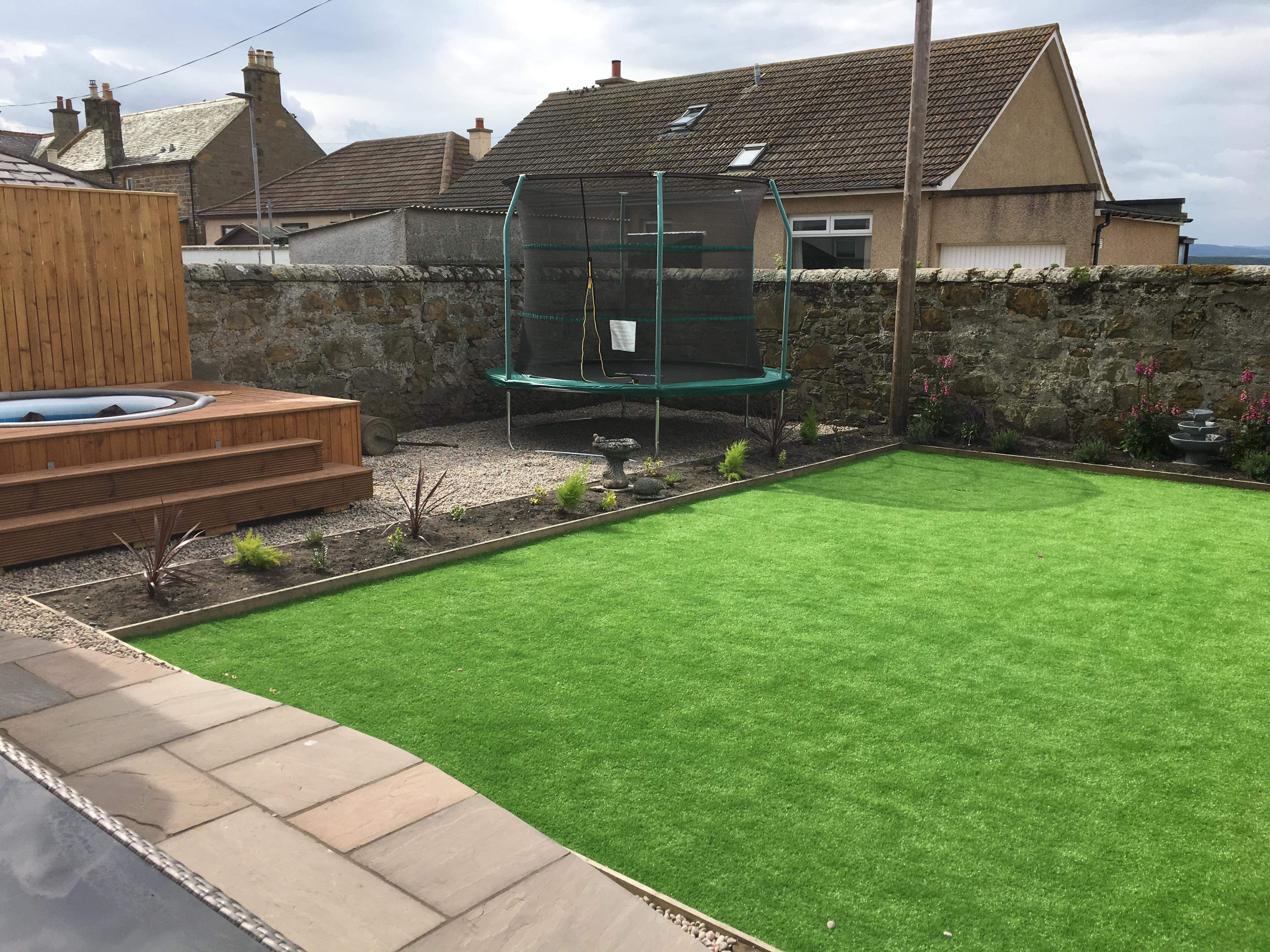 Looking for an Artificial Grass Fitter?